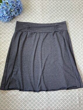 Tranquility by Colorado Clothing Gray Black Stripe A-Line Skirt XXL